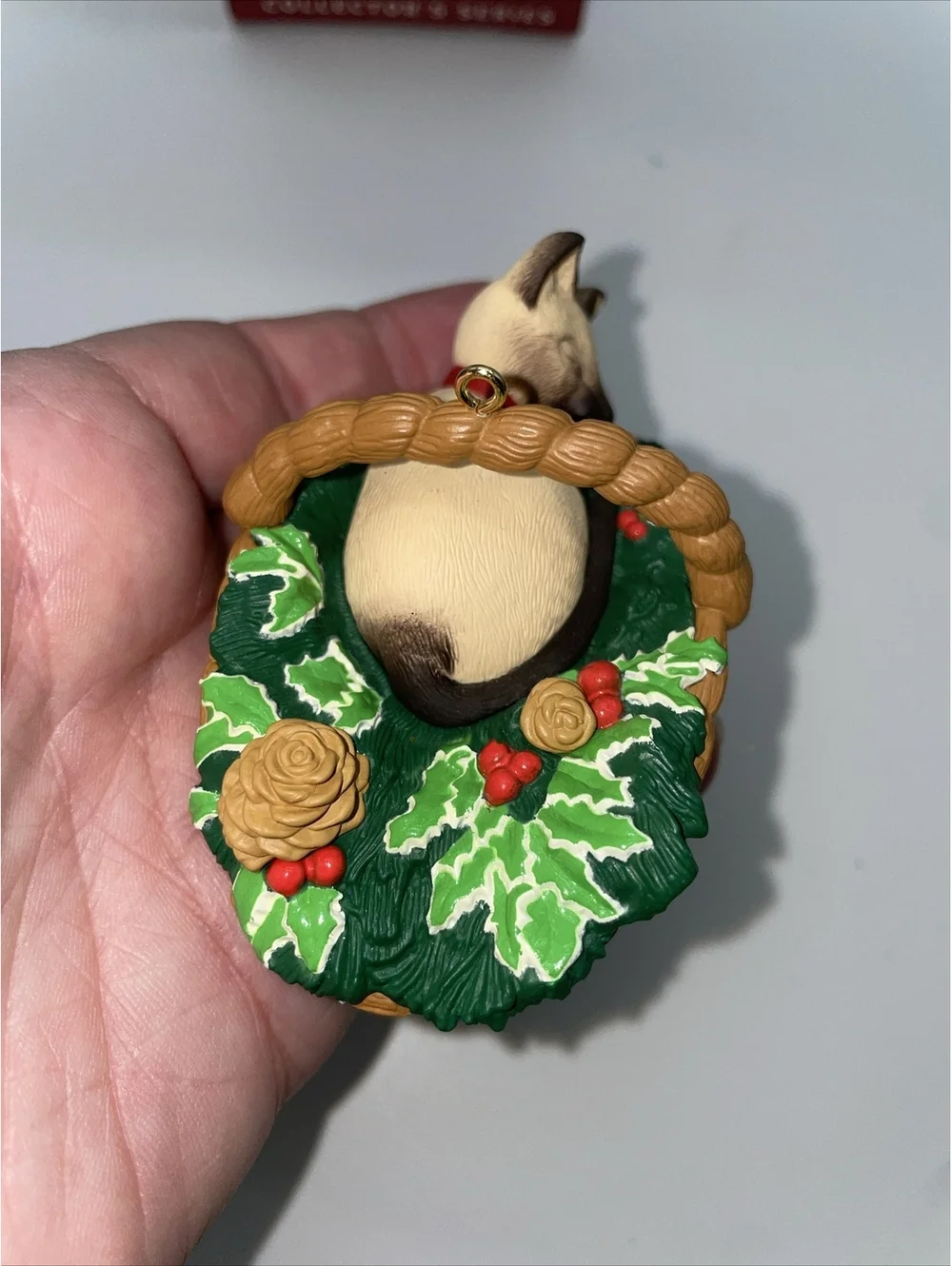 HALLMARK Keepsake Ornament 
